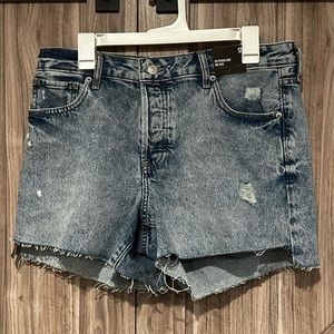 NWT Mid Rise Covered Button Fly Boyfriend Jean Shorts
